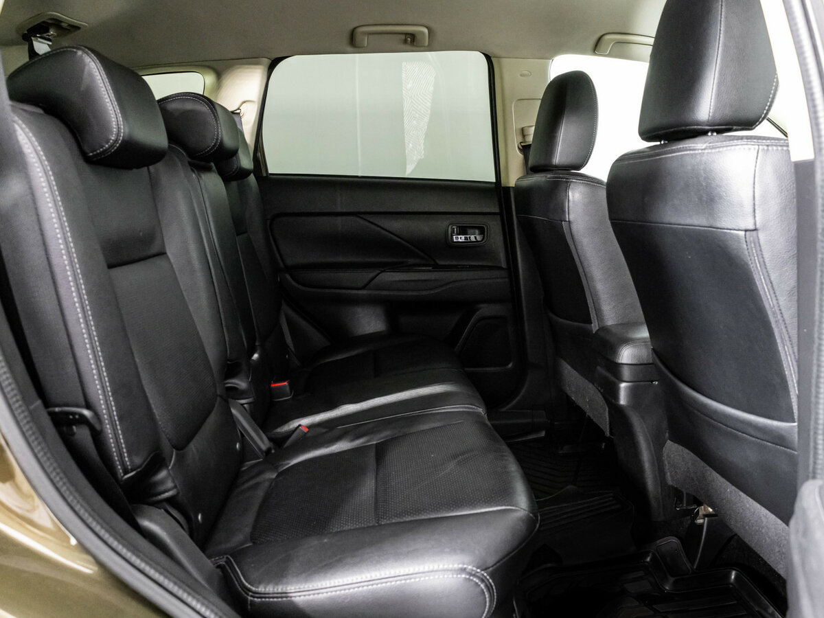 Купить Mitsubishi Outlander III Рестайлинг 2, 2015, 245 490 км, фото №16