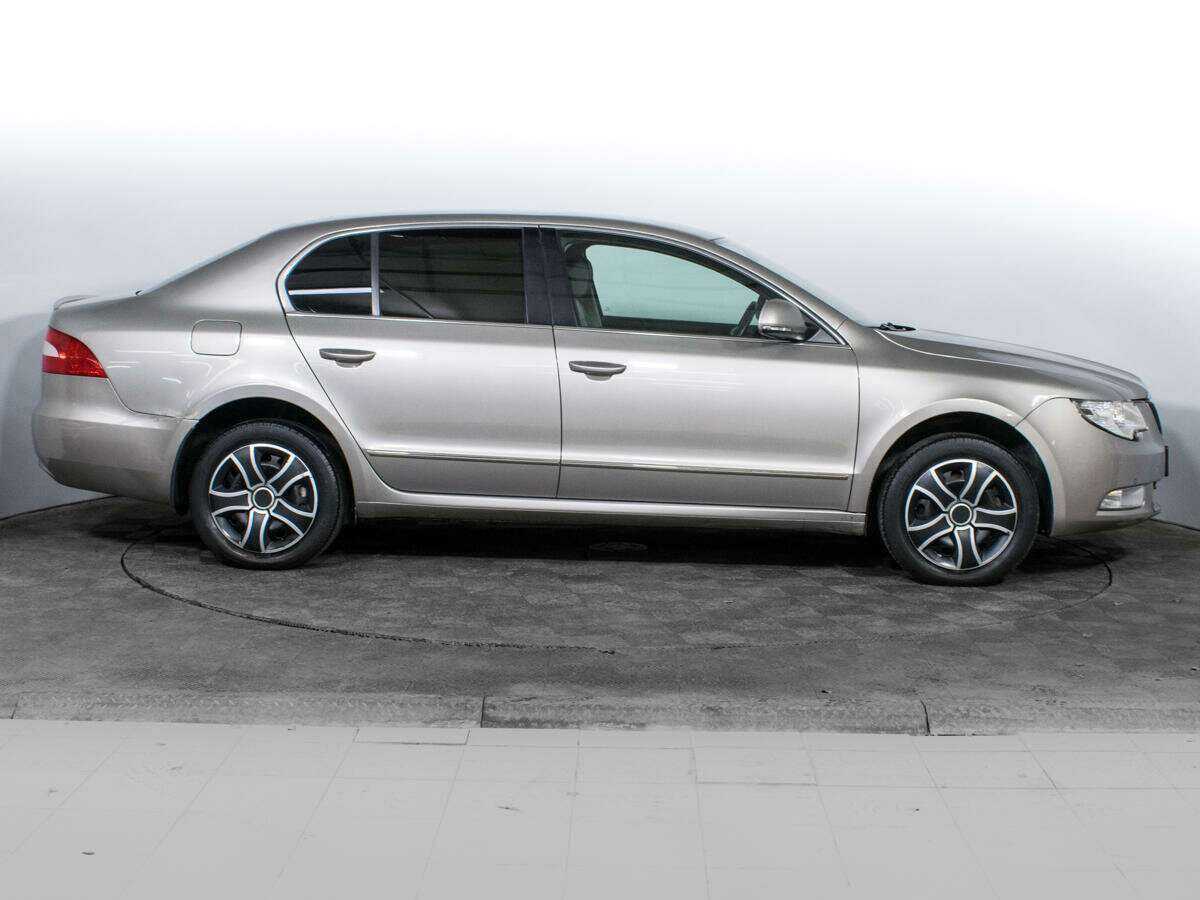 Купить Skoda Superb DSG, 2013, 130 237 км, фото №4
