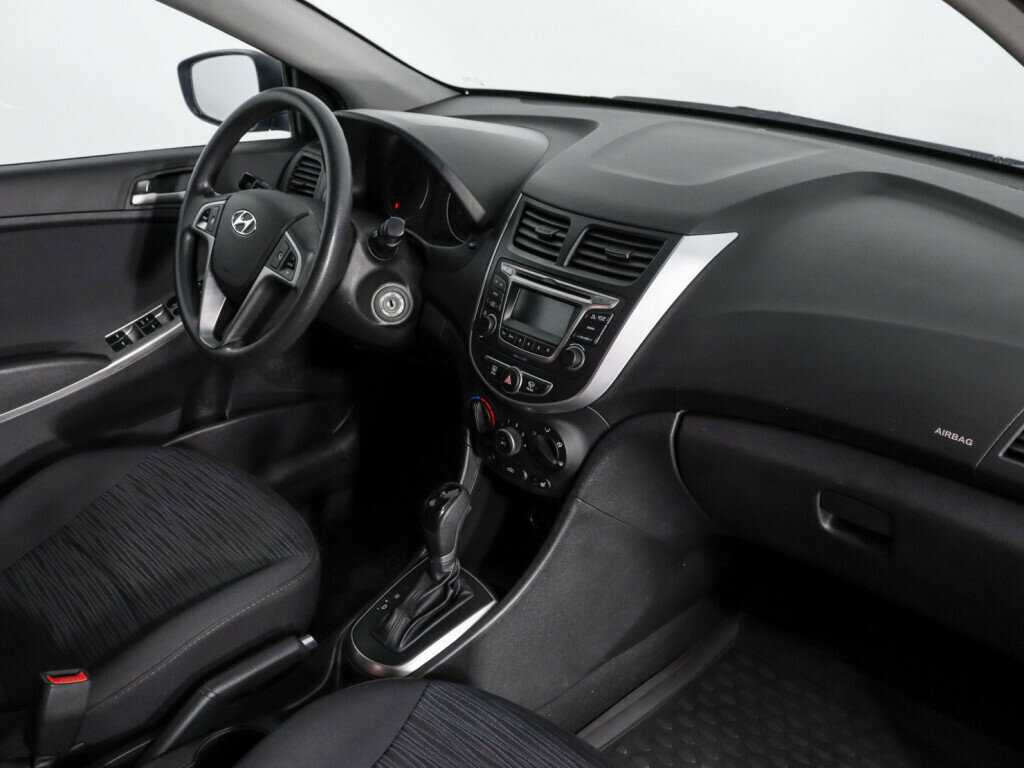 Купить Hyundai Solaris, 2015, 119 572 км, фото №11