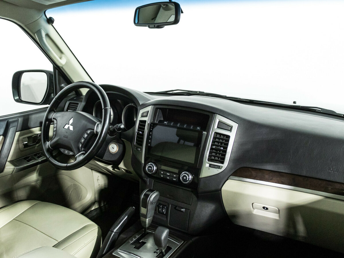 Купить Mitsubishi Pajero IV Рестайлинг 2, 2017, 141 000 км, фото №7