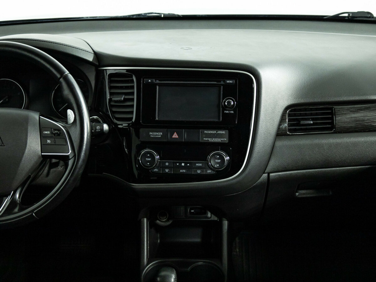 Купить Mitsubishi Outlander III Рестайлинг 2, 2016, 111 182 км, фото №13
