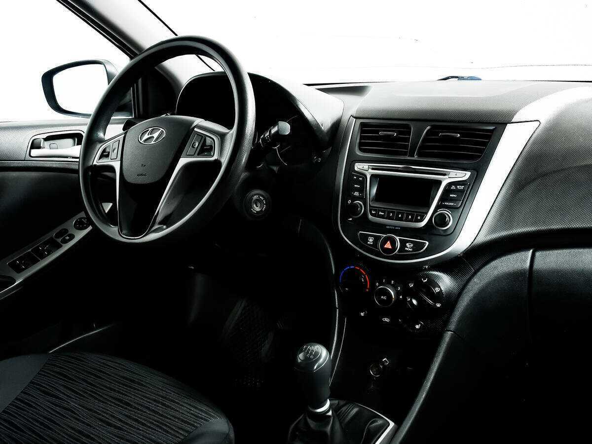 Купить Hyundai Solaris, 2016, 241 408 км, фото №9