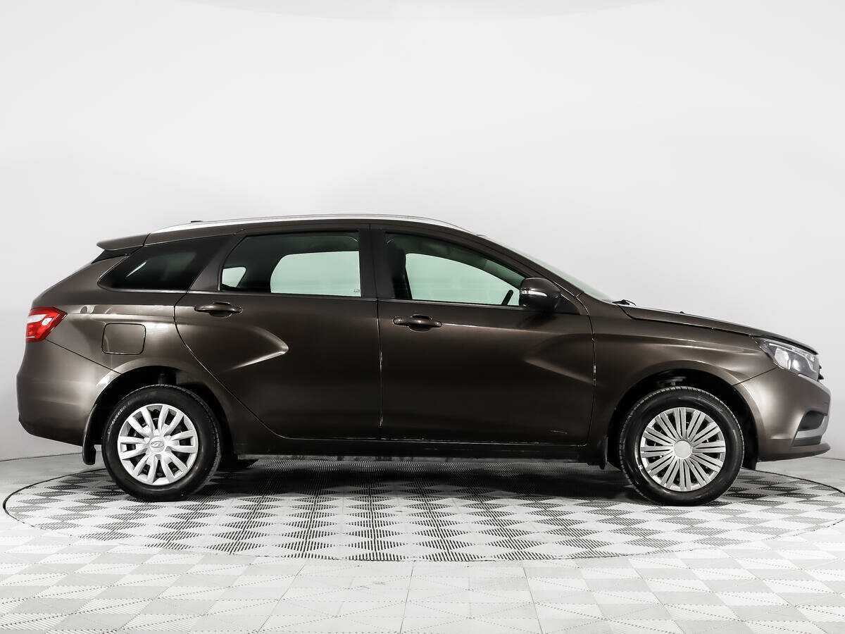 Купить Lada (ВАЗ) Vesta SW, 2019, 106 306 км, фото №4