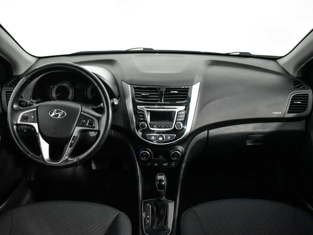 Купить Hyundai Solaris, 2016, 67 700 км, фото №12