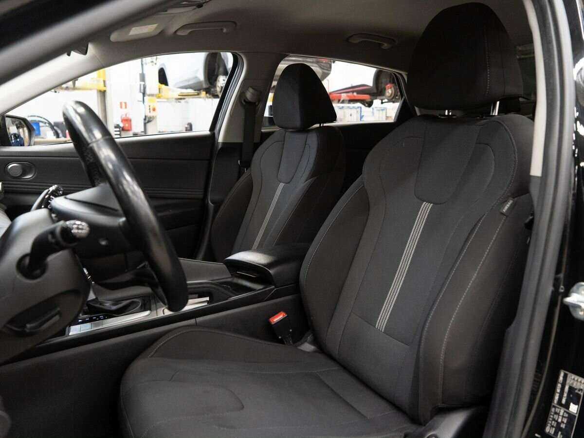 Купить Hyundai Elantra, 2021, 61 830 км, фото №6
