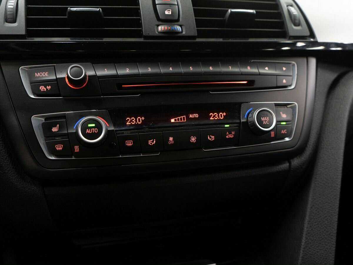 Купить BMW 3 серии 320i xDrive, 2014, 167 000 км, фото №11