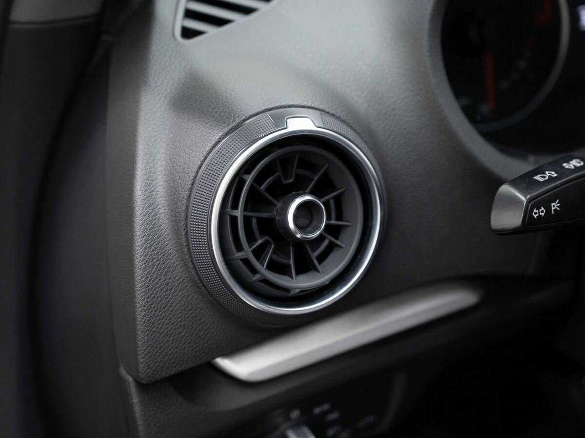 Купить Audi A3, 2019, 157 000 км, фото №17