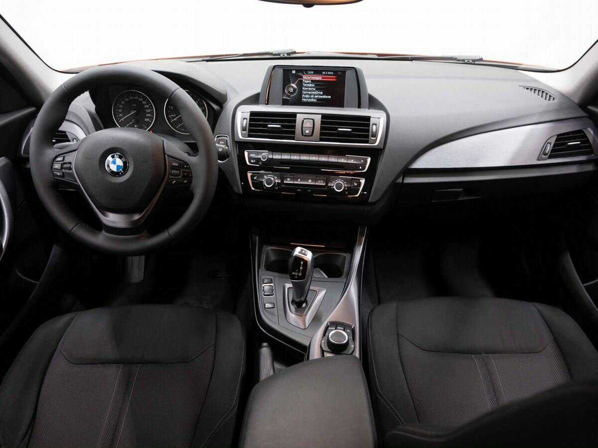 Купить BMW 1 серии 118i, 2017, 112 000 км, фото №13