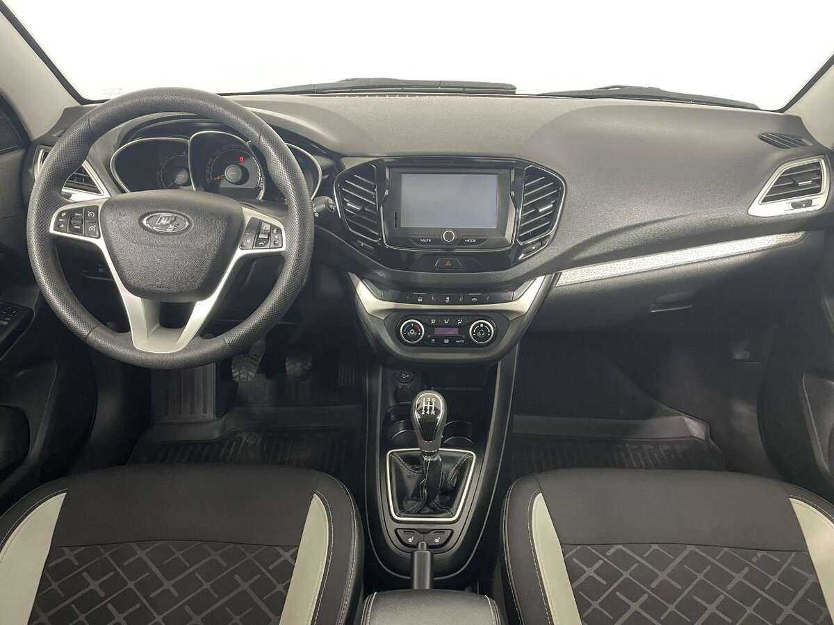 Купить Lada (ВАЗ) Vesta SW Cross, 2018, 86 684 км, фото №7