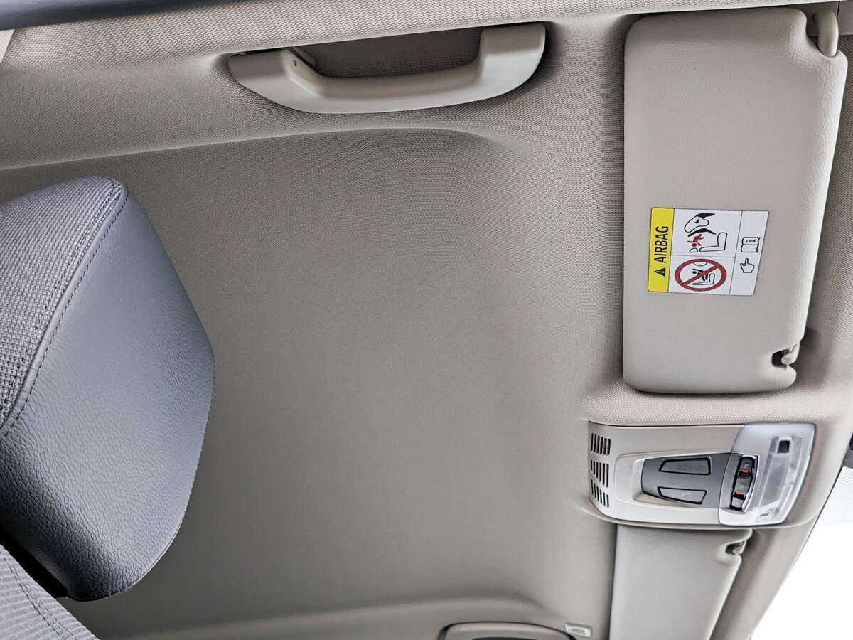 Купить BMW 3 серии 318i, 2017, 117 684 км, фото №17