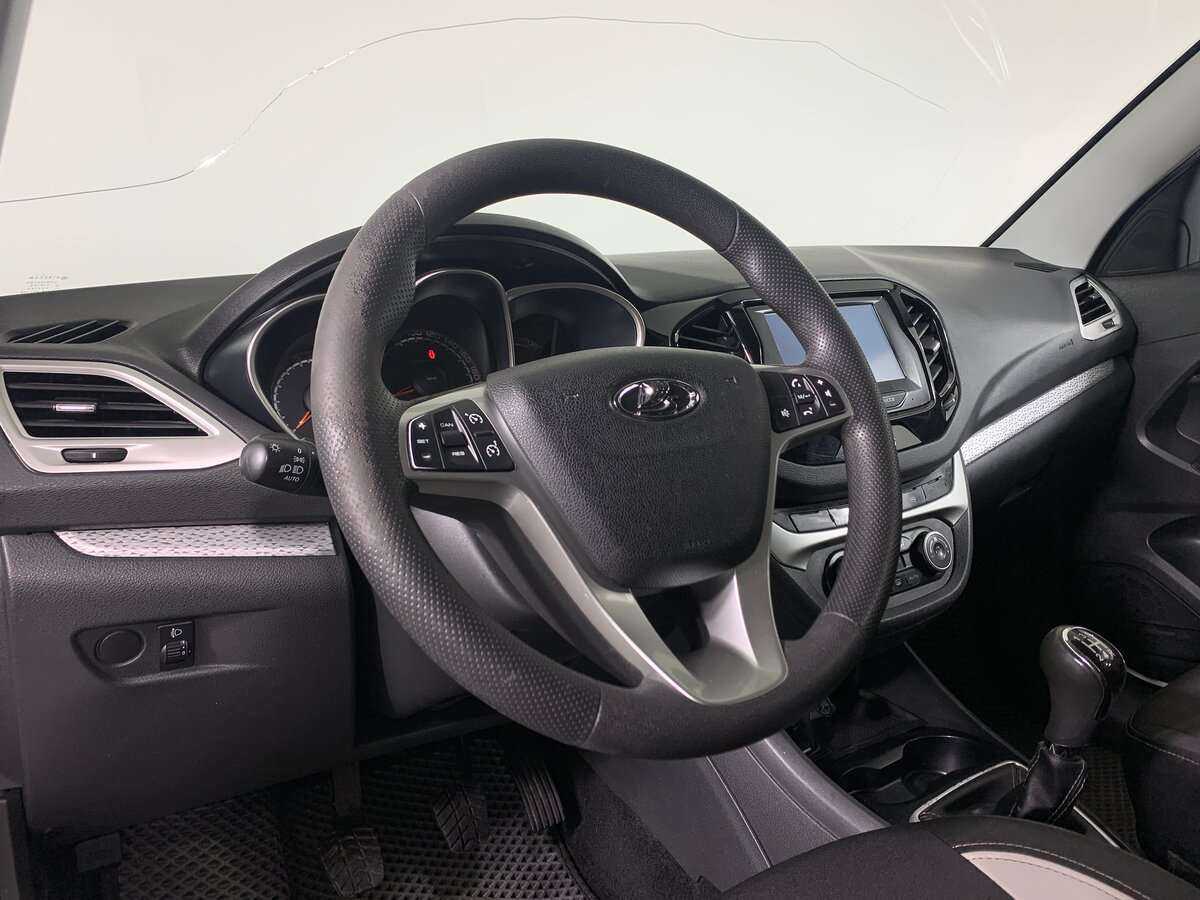 Купить Lada (ВАЗ) Vesta SW Cross, 2018, 162 699 км, фото №9