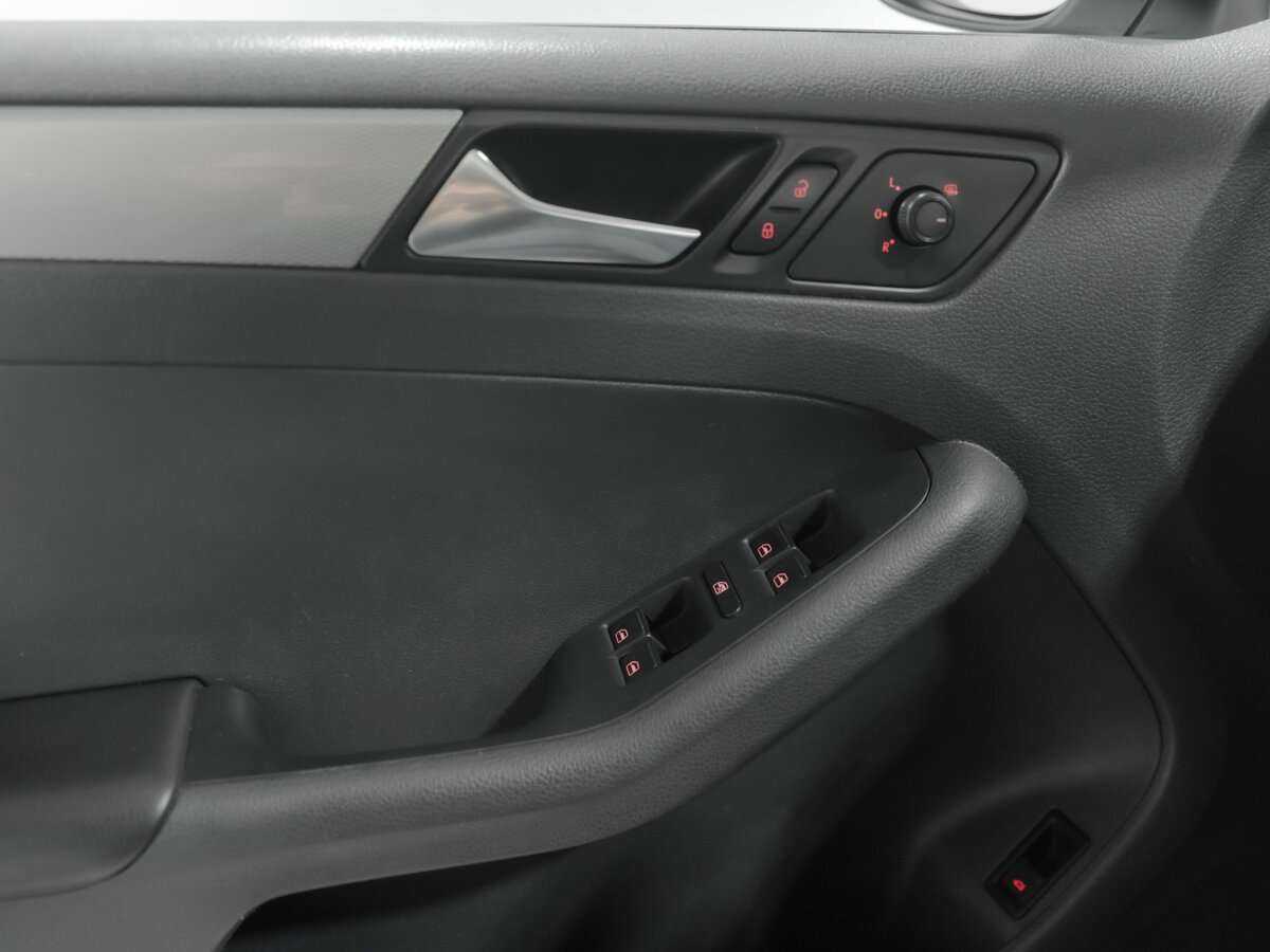 Купить Volkswagen Jetta, 2016, 183 000 км, фото №9