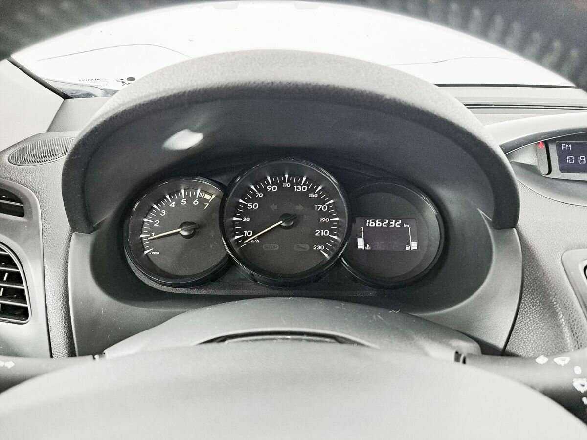 Купить Renault Fluence, 2012, 166 200 км, фото №11