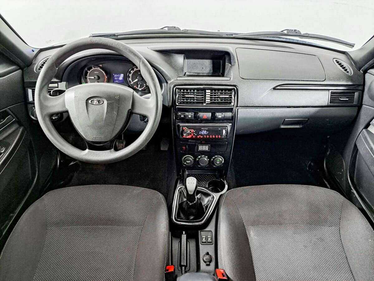 Купить Lada (ВАЗ) Priora, 2016, 153 104 км, фото №12