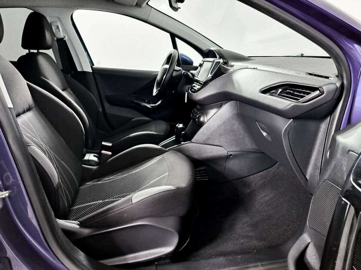 Купить Peugeot 208, 2013, 70 100 км, фото №9