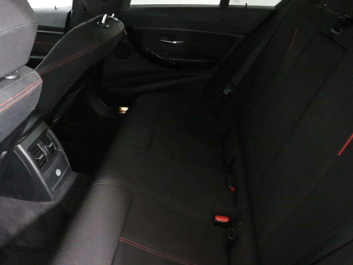 Купить BMW 3 серии 320d, 2012, 118 056 км, фото №9