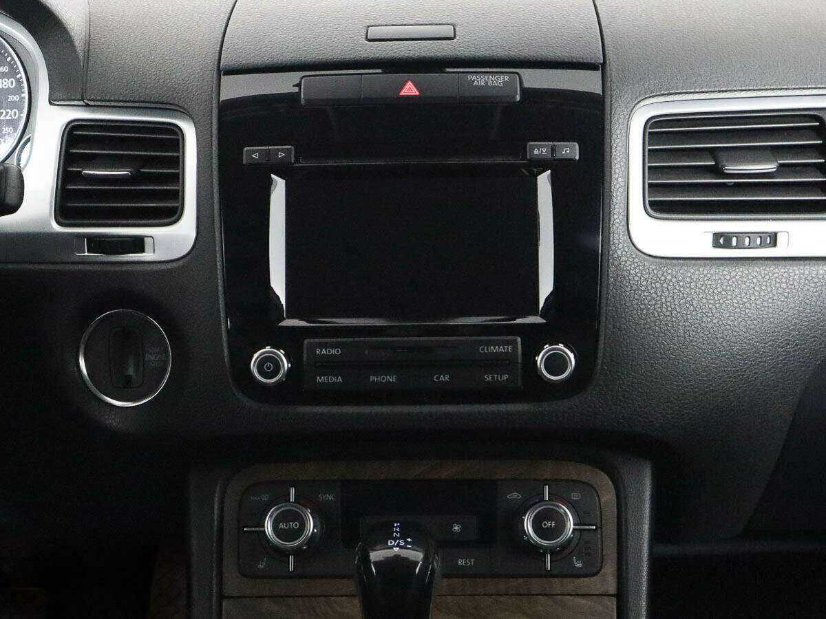 Купить Volkswagen Touareg, 2012, 370 732 км, фото №11