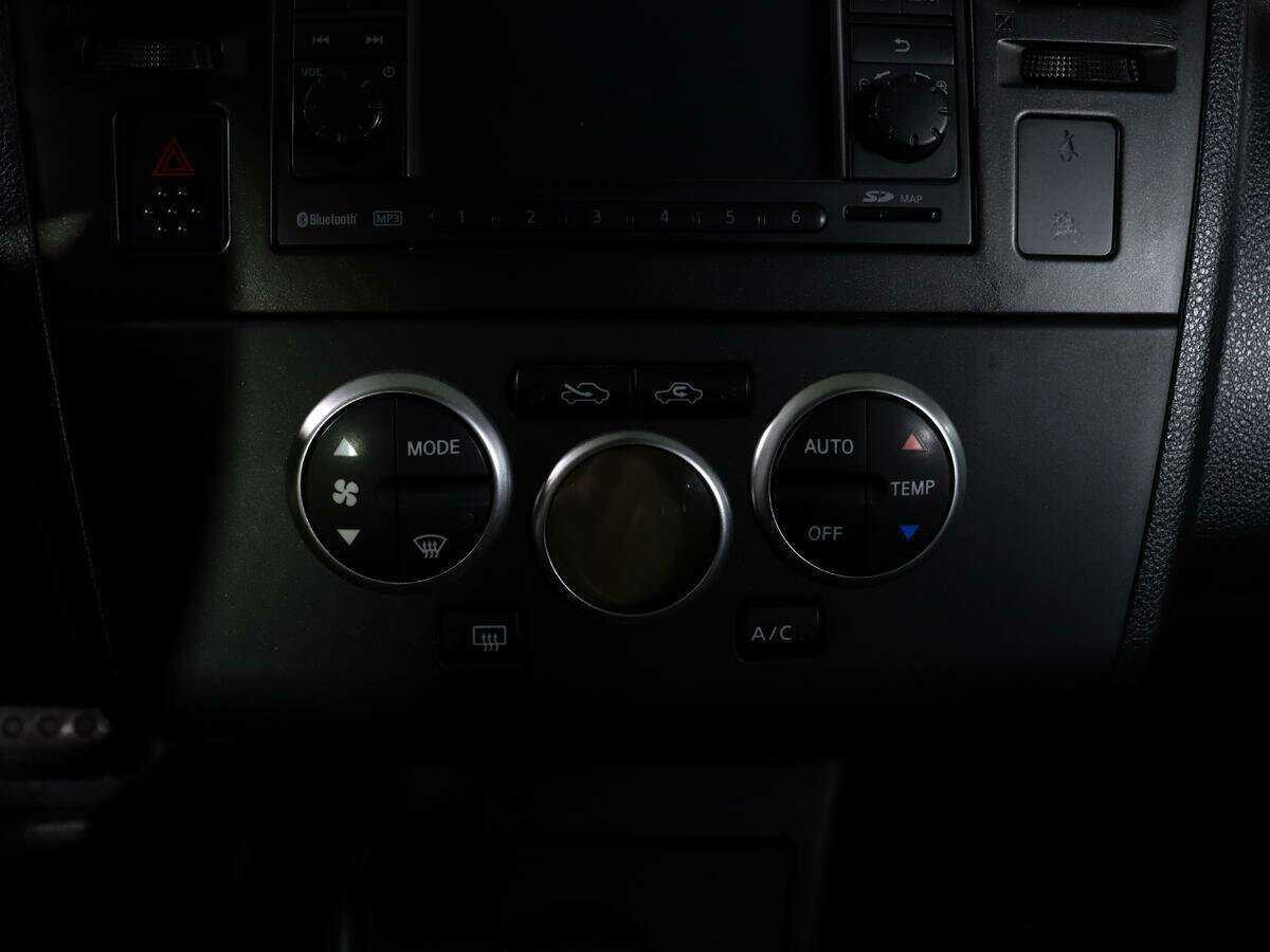 Купить Nissan Tiida, 2012, 70 000 км, фото №20