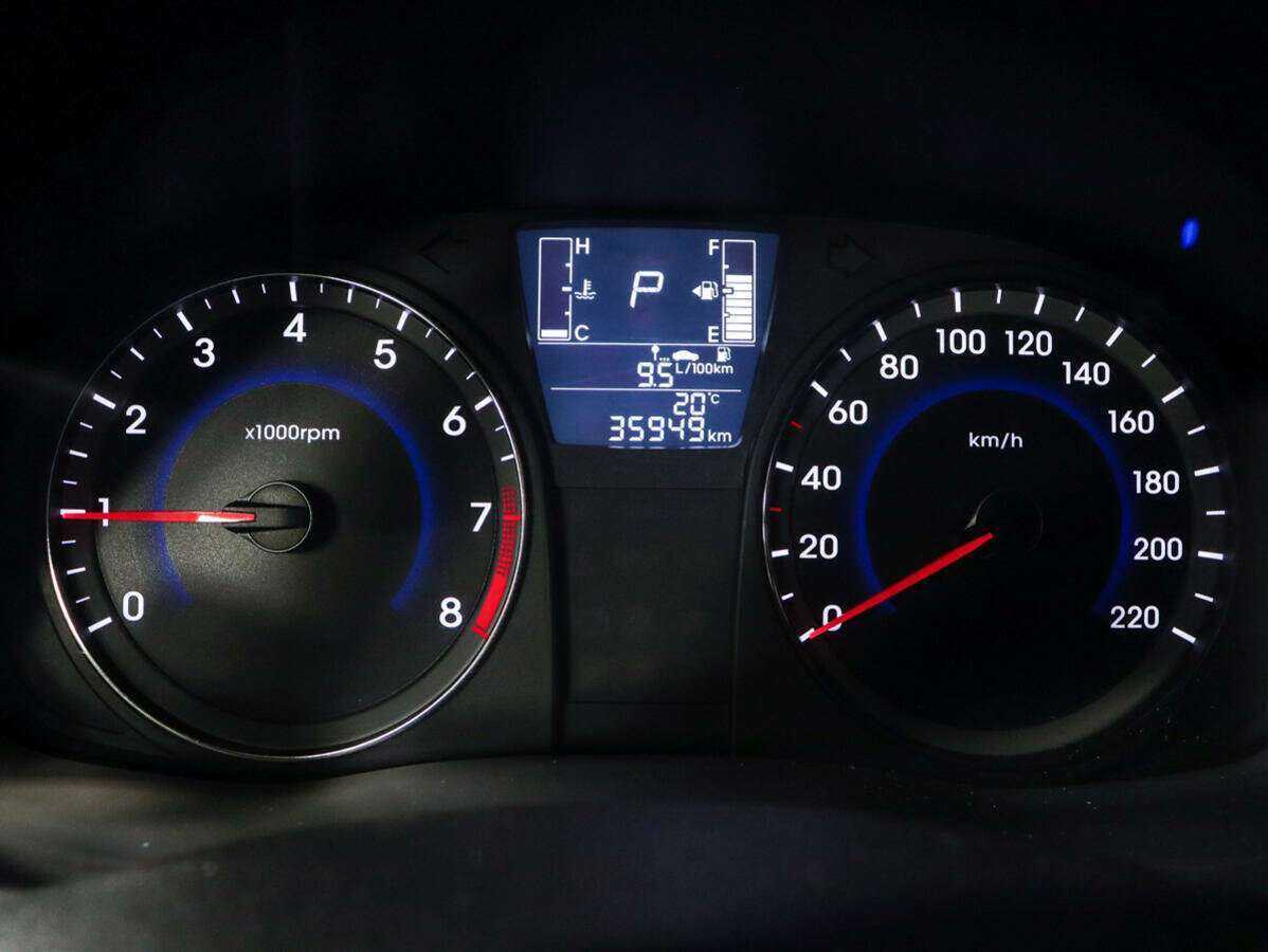 Купить Hyundai Solaris, 2016, 35 950 км, фото №9