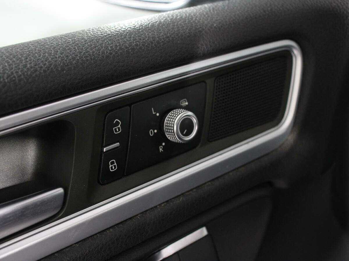 Купить Volkswagen Touareg, 2015, 177 224 км, фото №17