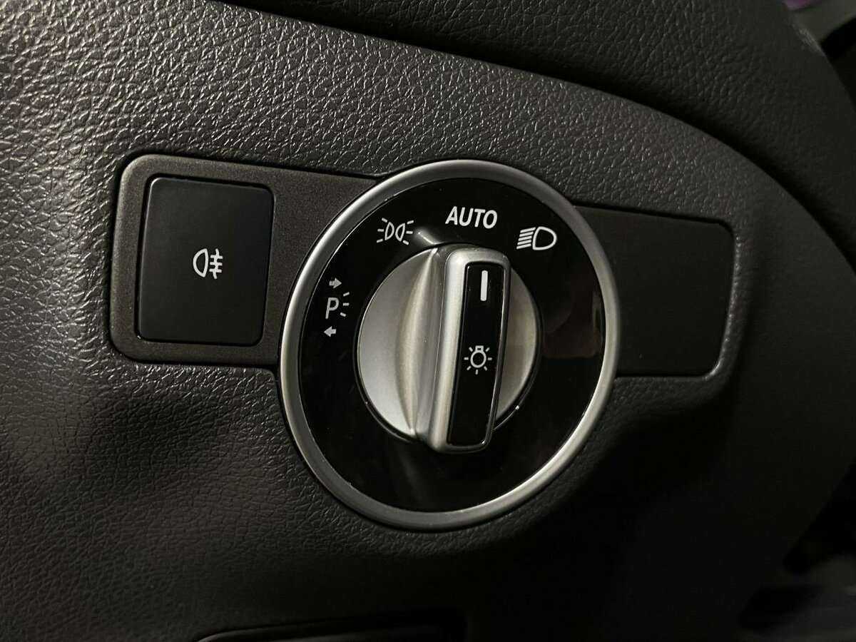 Купить Mercedes-Benz CLA 200, 2014, 187 056 км, фото №9