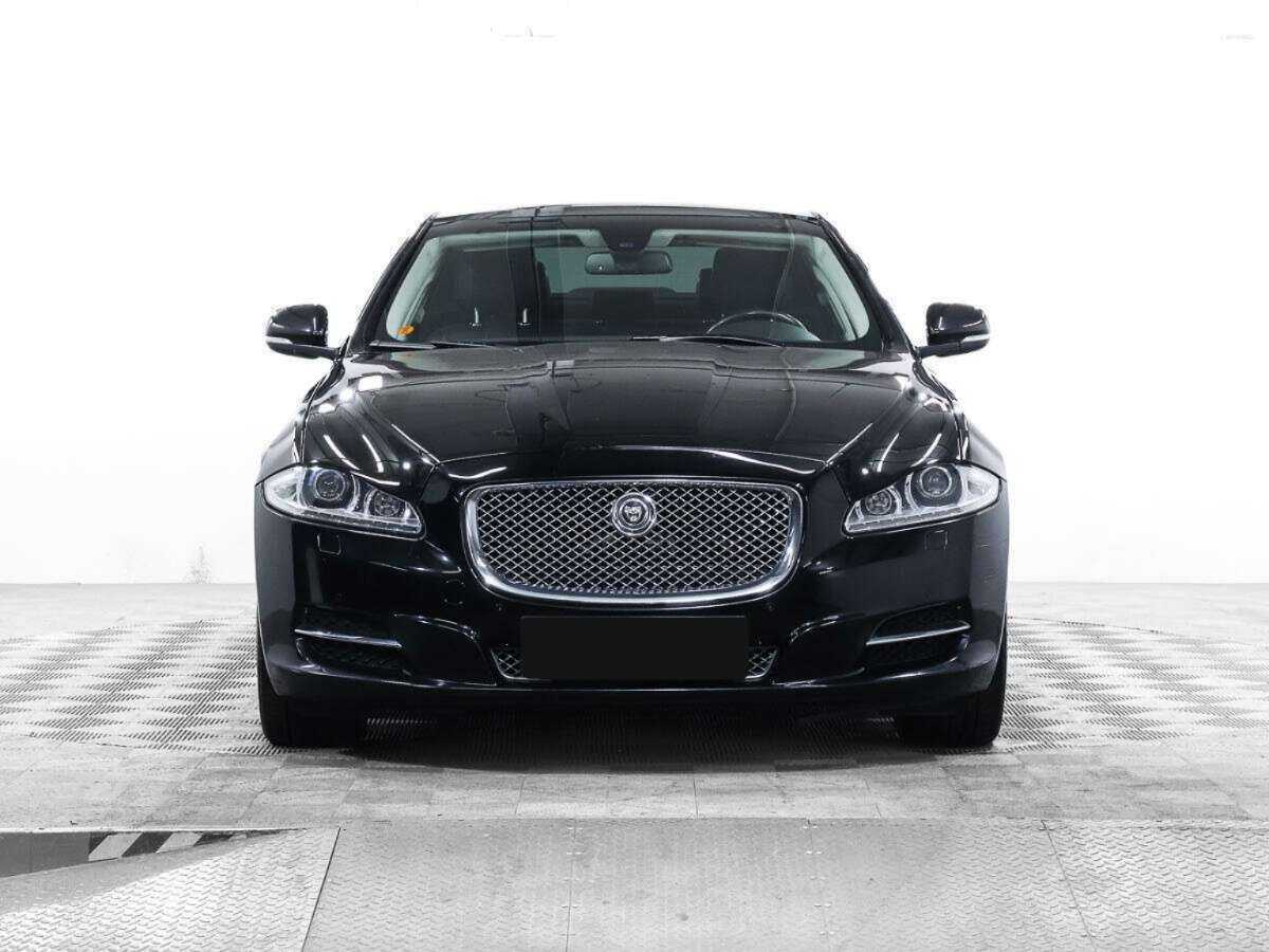 Jaguar XJ