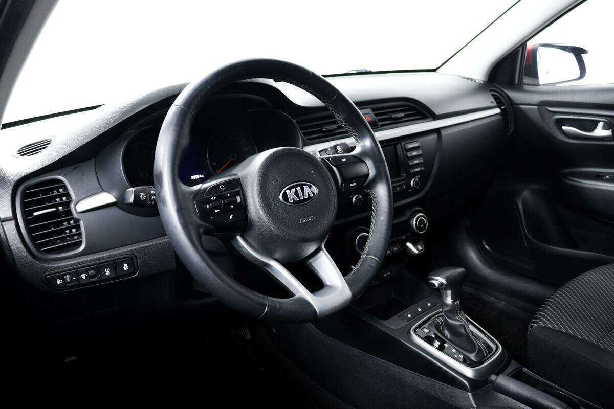 Купить Kia Rio X-Line, 2018, 29 581 км, фото №13