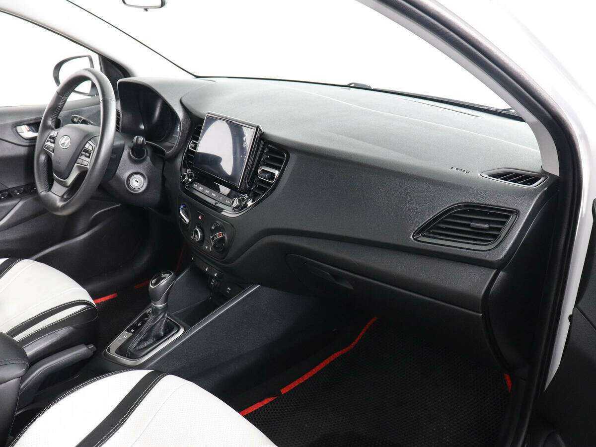 Купить Hyundai Solaris, 2022, 51 769 км, фото №9