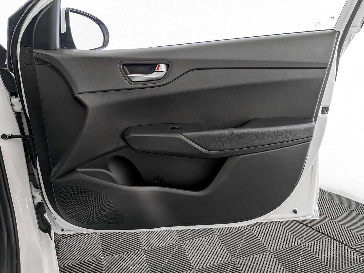 Купить Hyundai Solaris, 2021, 66 252 км, фото №21