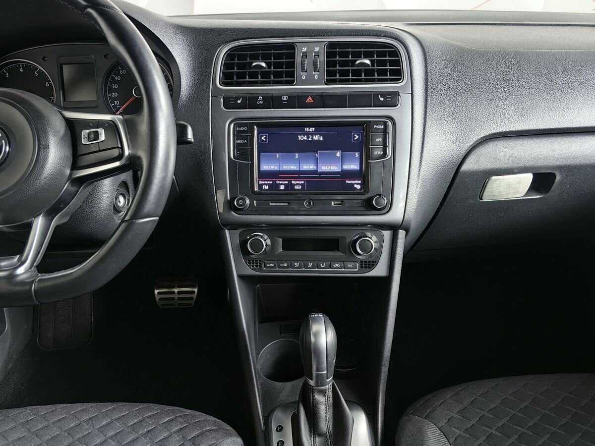 Купить Volkswagen Polo, 2018, 53 964 км, фото №11