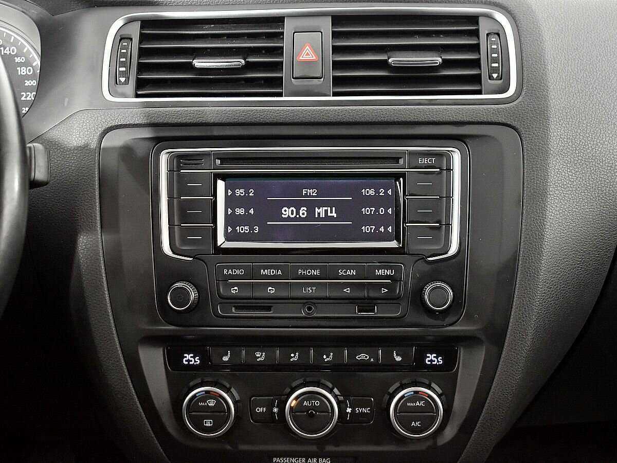 Купить Volkswagen Jetta, 2014, 215 750 км, фото №12