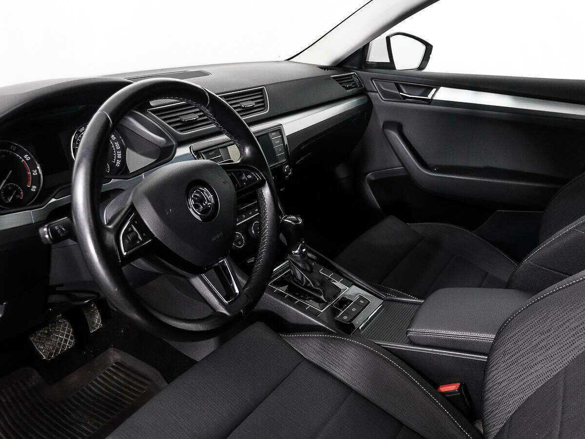 Купить Skoda Superb, 2016, 113 960 км, фото №9