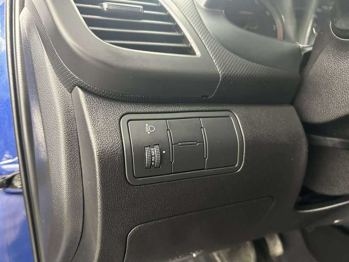 Купить Hyundai Solaris, 2016, 56 500 км, фото №9