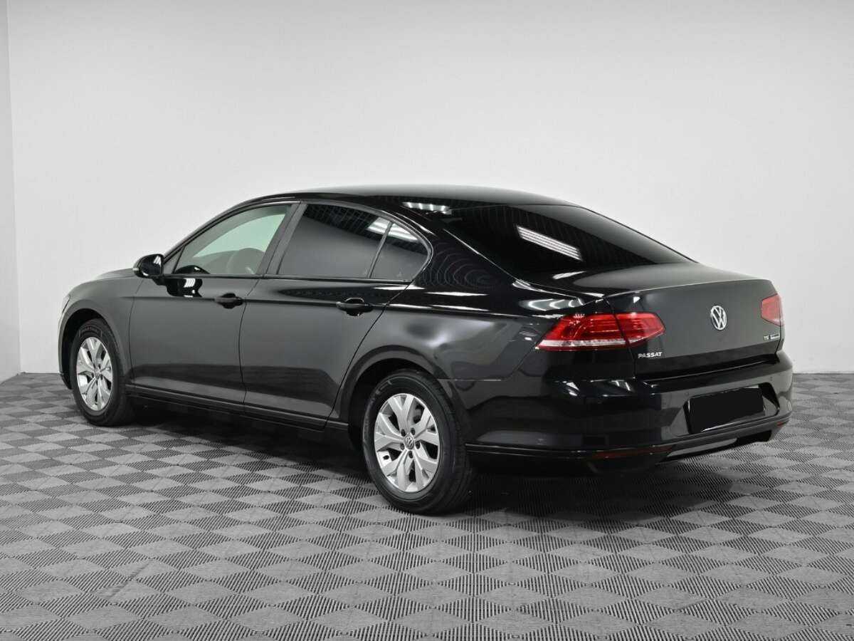 Купить Volkswagen Passat, 2016, 106 000 км, фото №4