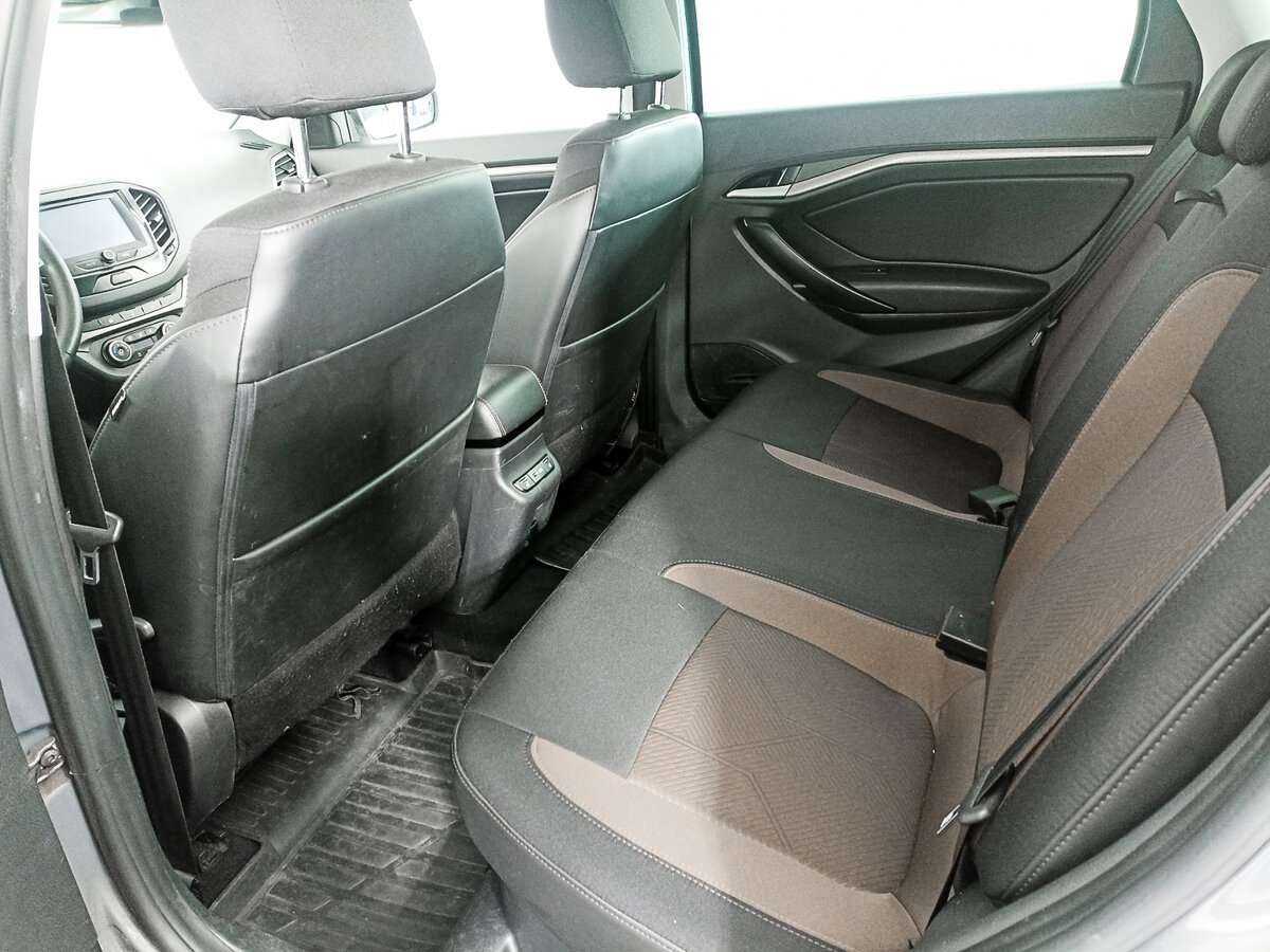 Купить Lada (ВАЗ) Vesta SW, 2017, 127 901 км, фото №10