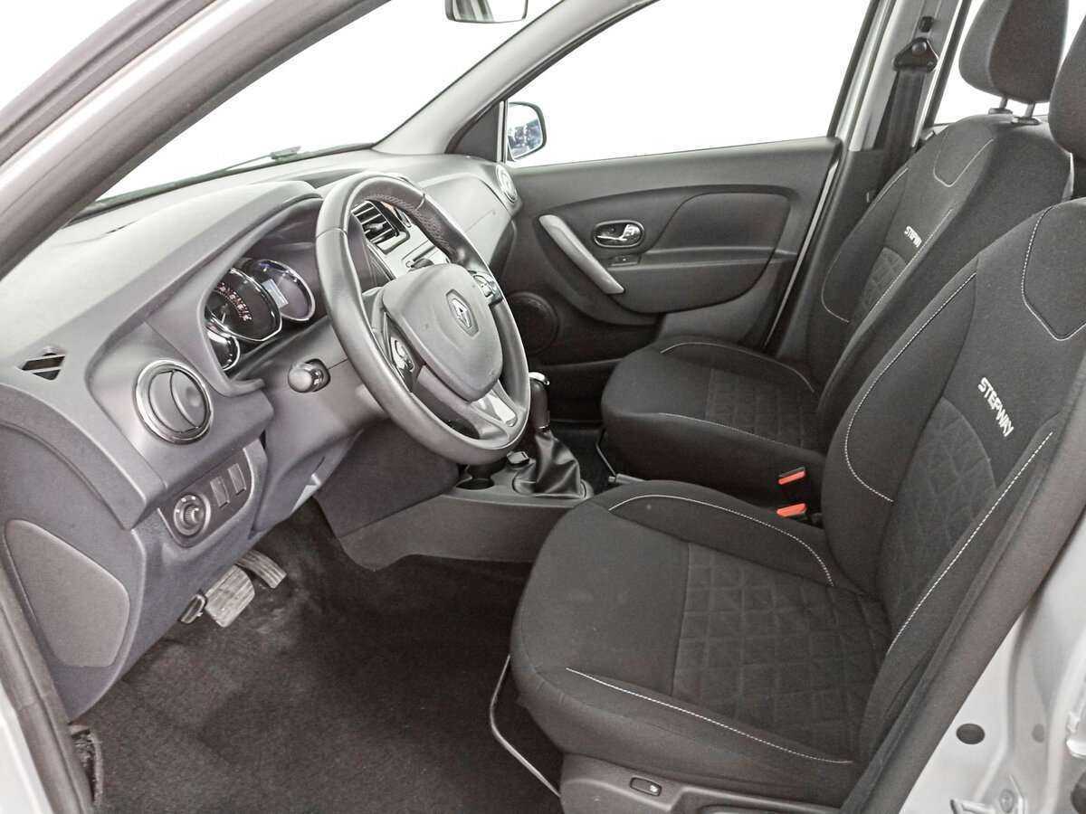 Купить Renault Sandero Stepway, 2017, 82 437 км, фото №13