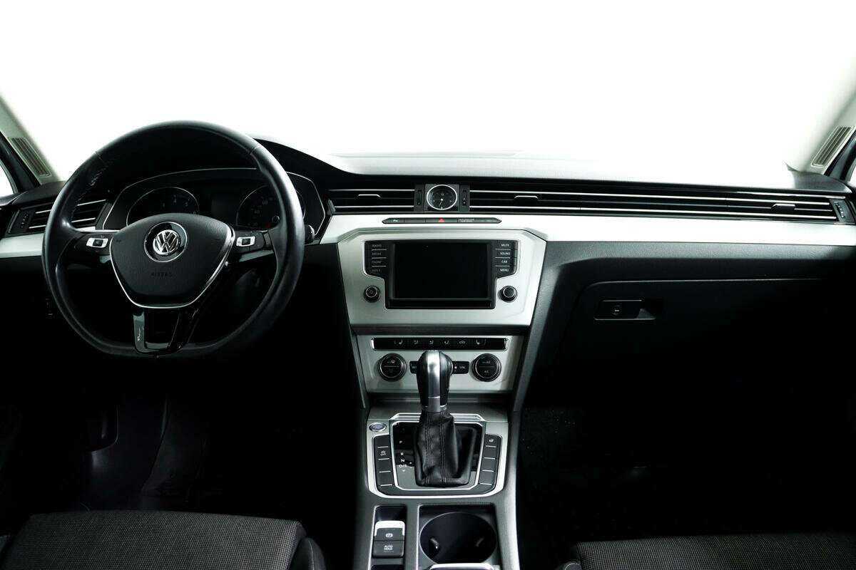 Купить Volkswagen Passat, 2016, 89 158 км, фото №11