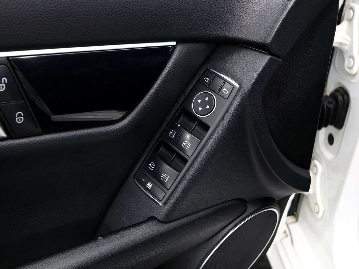 Купить Mercedes-Benz C-Класс 180, 2012, 180 000 км, фото №9