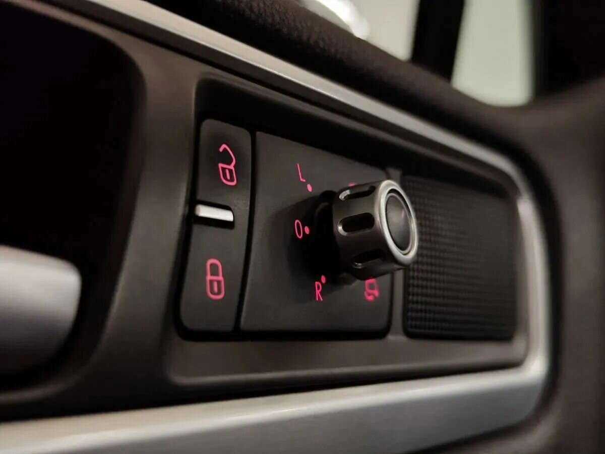 Купить Volkswagen Touareg, 2014, 176 954 км, фото №12