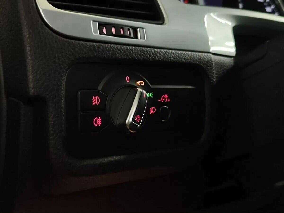 Купить Volkswagen Touareg, 2014, 176 954 км, фото №19