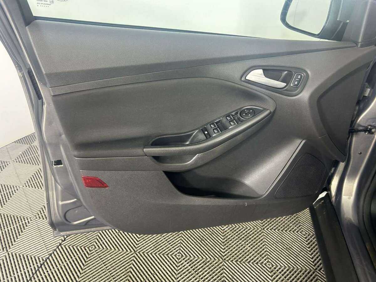 Купить Ford Focus, 2016, 149 148 км, фото №8