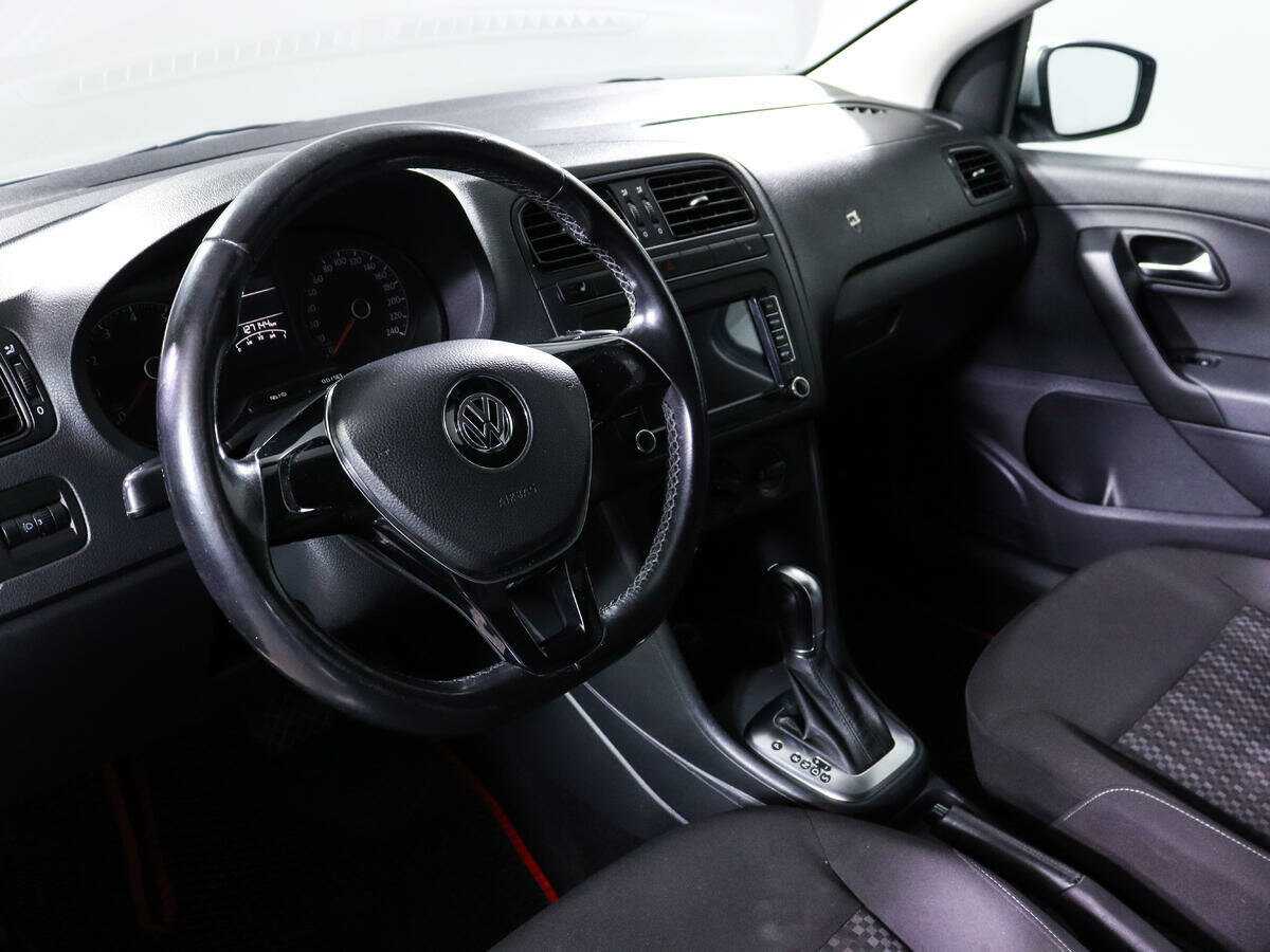 Купить Volkswagen Polo, 2016, 127 143 км, фото №13