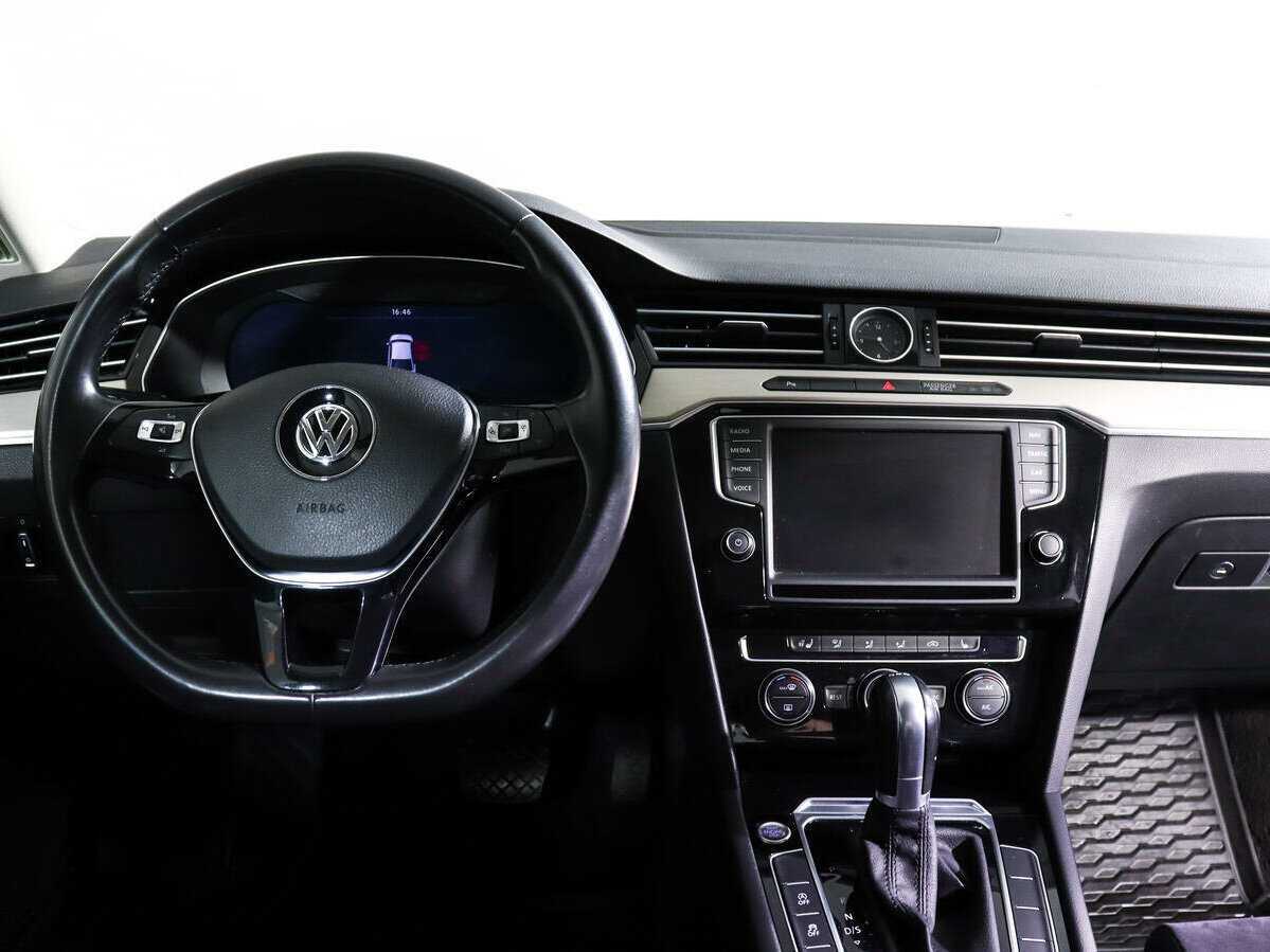Купить Volkswagen Passat, 2016, 147 000 км, фото №10