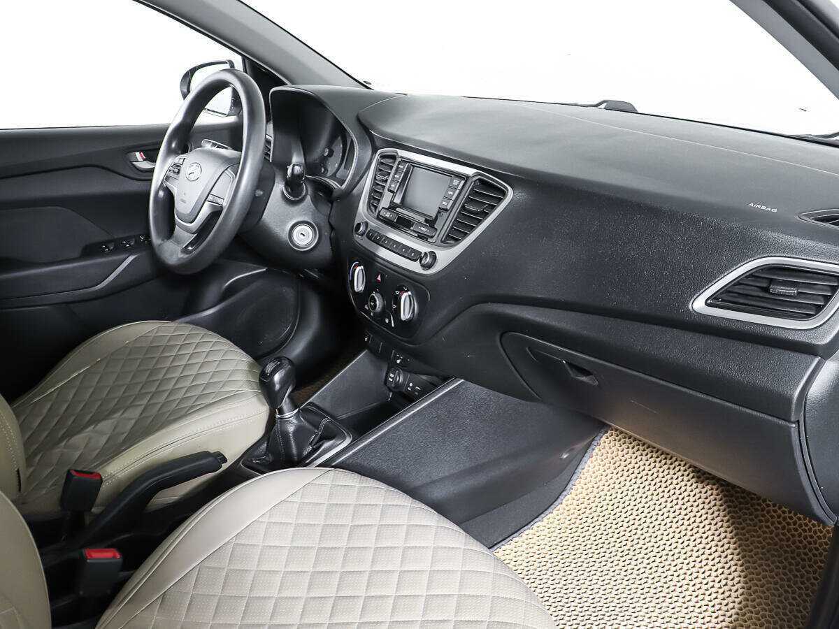 Купить Hyundai Solaris, 2018, 142 013 км, фото №9