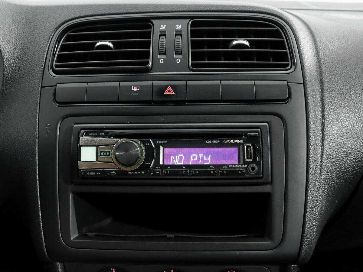 Купить Volkswagen Polo, 2018, 220 998 км, фото №11