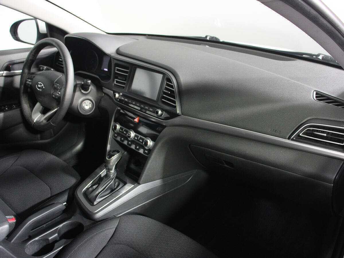 Купить Hyundai Elantra, 2020, 142 837 км, фото №6