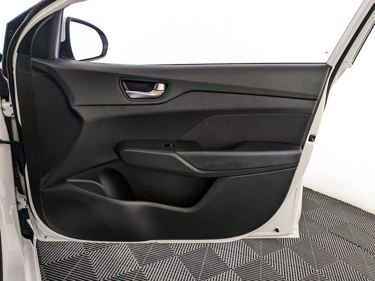 Купить Hyundai Solaris, 2022, 48 210 км, фото №21