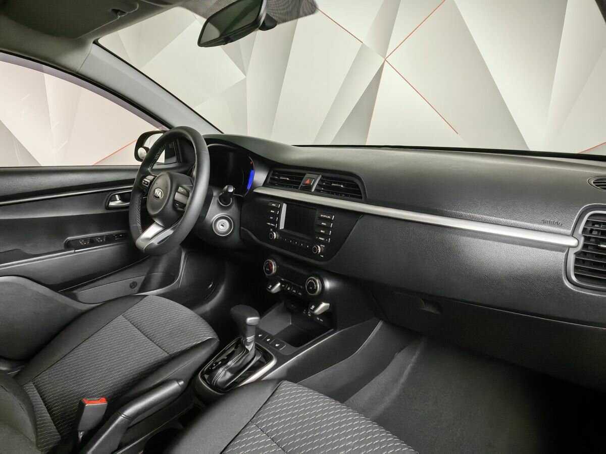 Купить Kia Rio X-Line, 2019, 27 030 км, фото №9