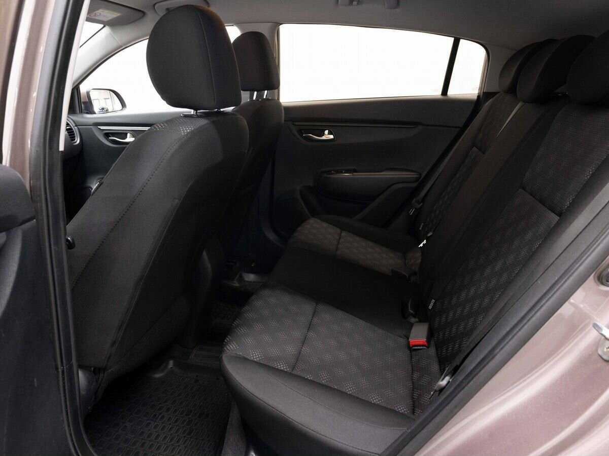 Купить Kia Rio X-Line, 2018, 145 000 км, фото №9