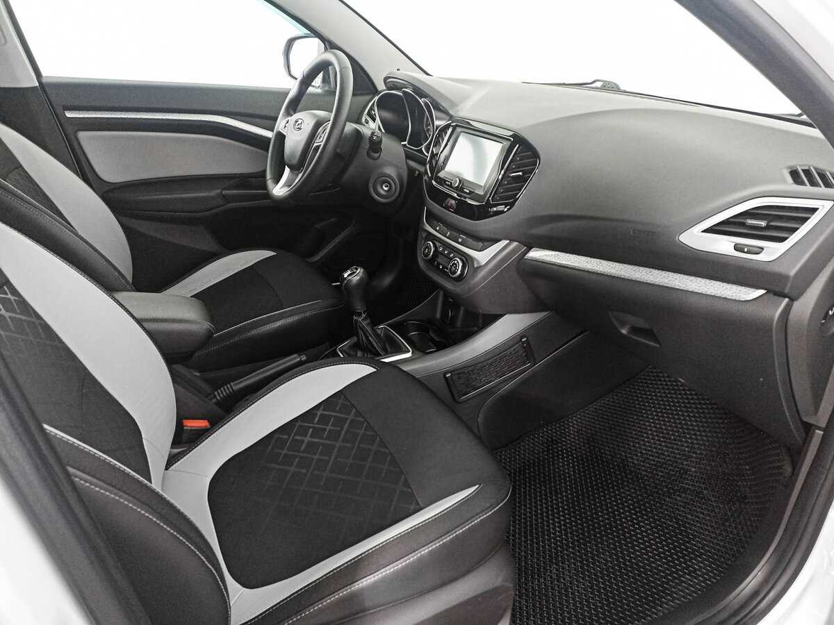 Купить Lada (ВАЗ) Vesta SW Cross, 2017, 100 241 км, фото №9